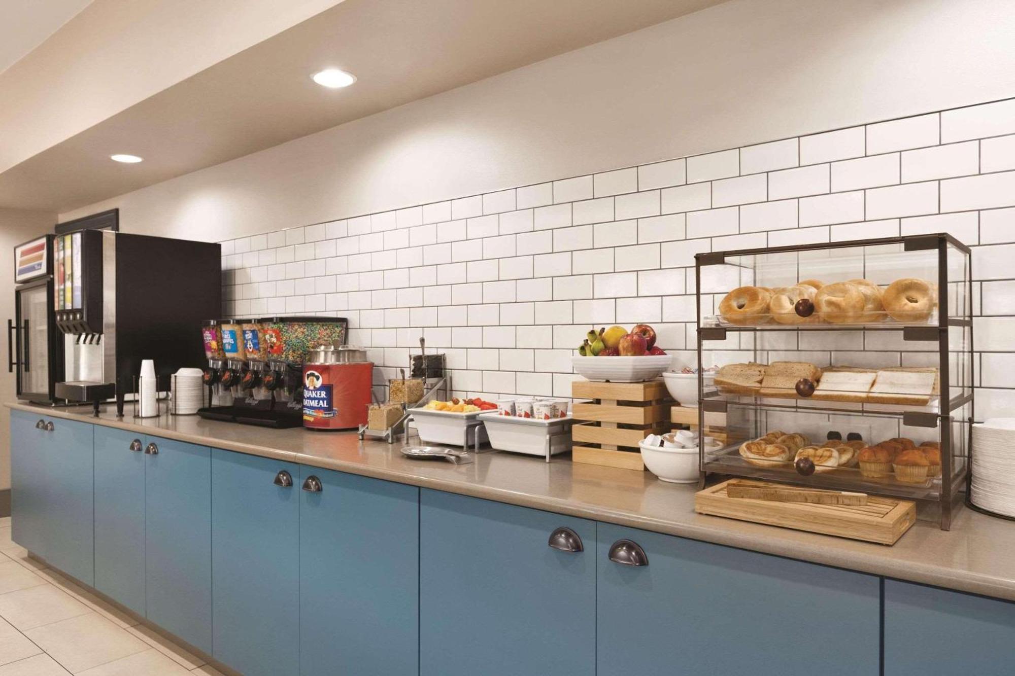 Country Inn & Suites By Radisson, Washington, Dc East - Capitol Heights, Md Esterno foto