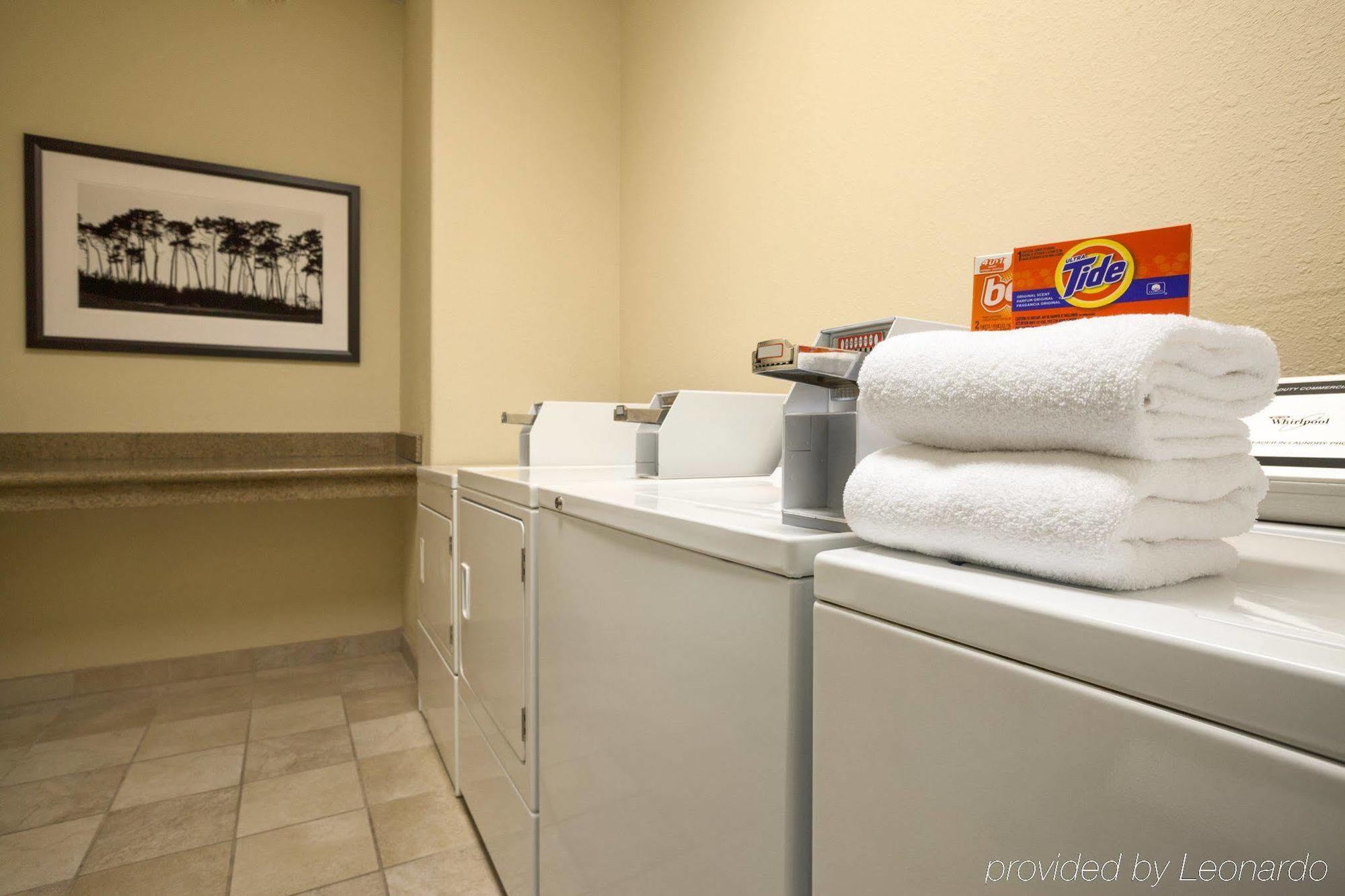 Country Inn & Suites By Radisson, Washington, Dc East - Capitol Heights, Md Esterno foto